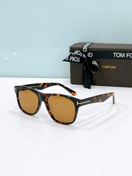 Picture of Tom Ford Sunglasses _SKUfw76511905fw